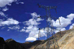 西藏：“电力天路”架起发展大动脉