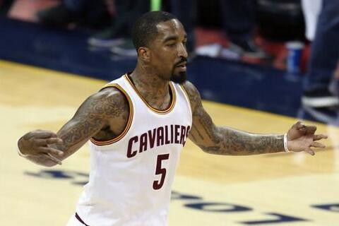 JR史密斯续约骑士进退两难 凯尔特人欲报价12