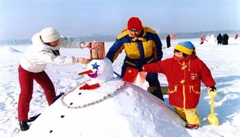 堆雪人实景