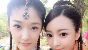 组图无需播放器天天更新电影院草逼女生13p女自慰.意思经典的眼神图片