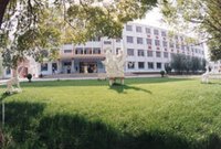学校简介     靖远一中坐落在素有瓜果蔬菜乡,煤炭陶瓷地美誉的靖远