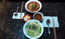 情侣套餐!特色奶汤煮面,美味汤底,面条细滑,飘