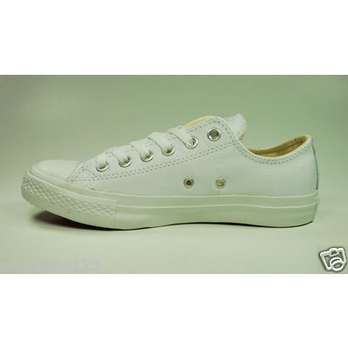 <em>Converse</em> <em>匡威 女士</em>经典运动<em>板鞋</em> 白色(美国直