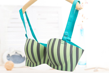 yellago 伊阑果 海军条纹无痕一片式<em>文胸</em> 三排扣