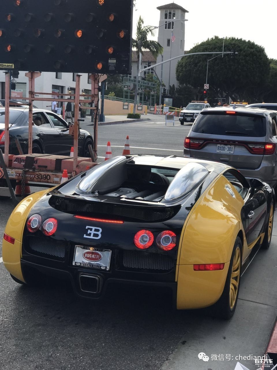穿梭于比弗利山庄的罕见豪车
