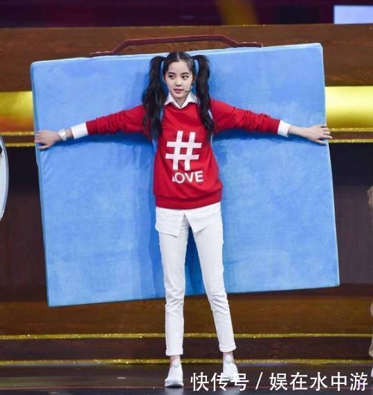 参加《王牌对王牌》的欧阳娜娜,真的长大了,颜