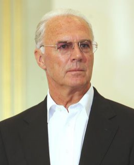 国际足联评为20世纪最伟大的两名球员是贝利