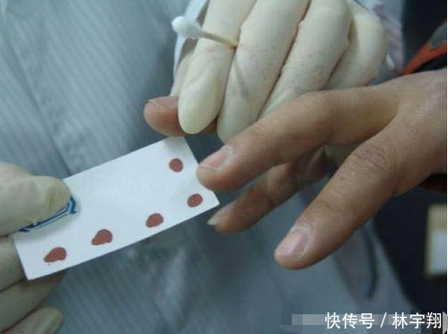 七旬老伯晚年很心酸,亲子鉴定显示三儿子均非亲生