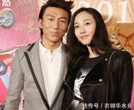 凡事件后,白百何父亲在酒桌上的1句话,暗示了