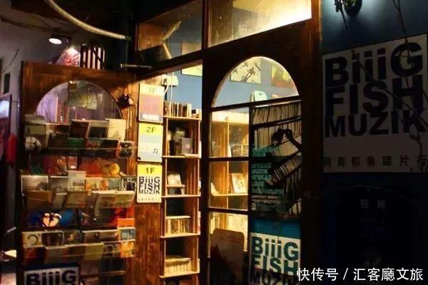 开一家属于自己的小店,从此荒度余生……