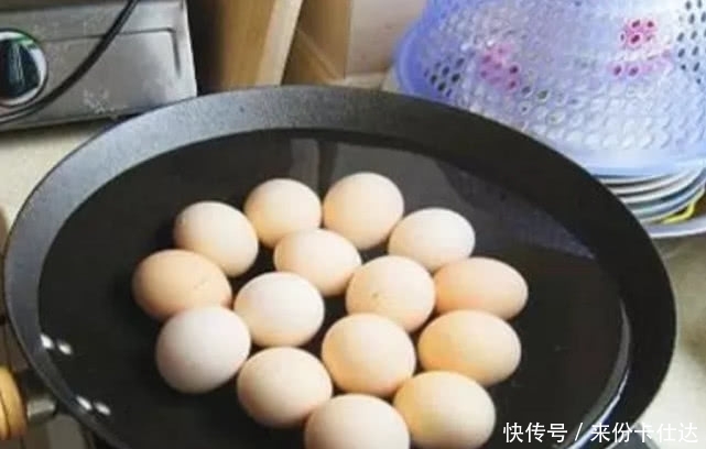 鸡蛋店老板教你煮三个的教程首饰,视频又嫩又版起鸡蛋技巧早餐图片