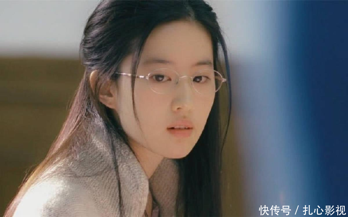 中国最"貌美如花"的5位女星,热巴仅排第五,第一名美若