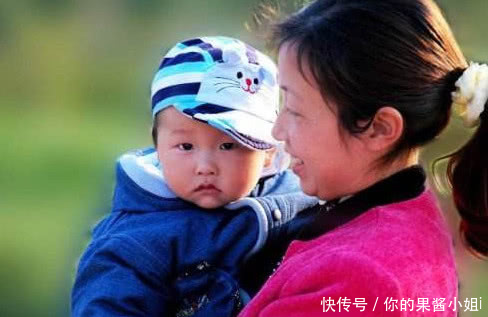 大姑姐给孩子1000块压岁钱,她跟我老公商量一件事,我把钱还给她