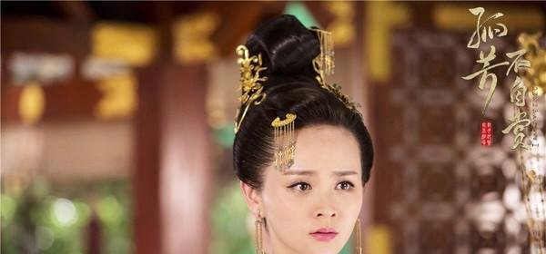 谭国凤女士已经c位出道了!