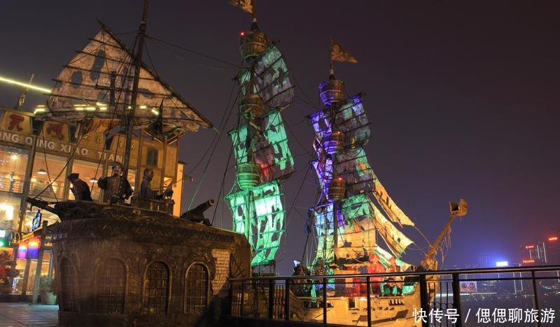 重庆人民真暖心,直接封桥让游客拍照打卡!