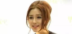 娱乐圈的老实人吴昕沈月,160的身高,让赵丽颖