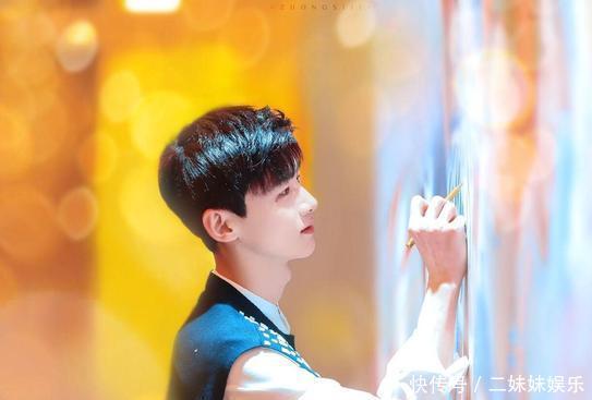 白敬亭新剧变身忧郁少年,剧中造型令人心动,与