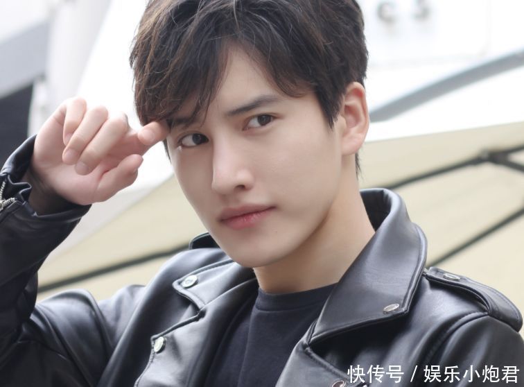 《甜蜜暴击》有4大帅哥:赵越垫底,鹿晗仅排第