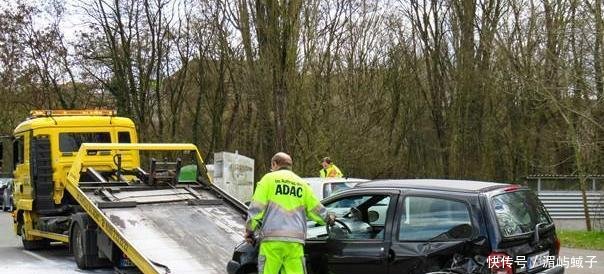 出车祸后该打哪几个电话第一个电话该打给谁不