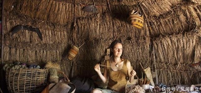 31岁草屋野外生活1年,自建美女,吃美女、钻石电影行动田鼠图片