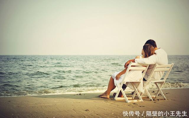 俺怀孕去找老公,看到他抱一个女人,离婚2年后