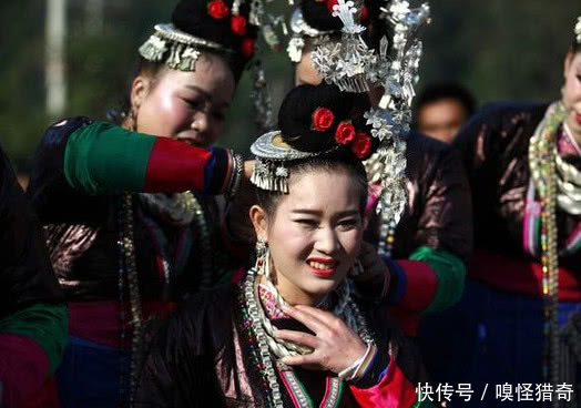 这里是中国最后的枪手部落！至今都还保留着古老的生活习俗