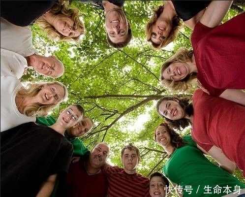 超全毕业照拍摄姿势，拍出独一无二的毕业合影