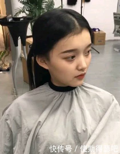 奇闻女大学生去理发店做发型,看到做好的发型