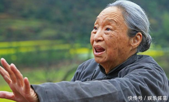 国家一级演员,60岁才开始拍戏,演戏从不化妆,因