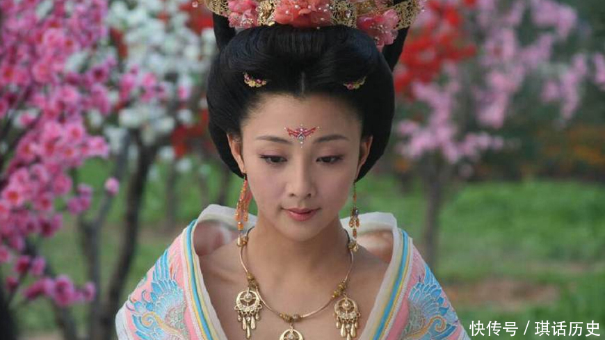 别人问您贵姓,正常回免贵,但有4个姓千万不能