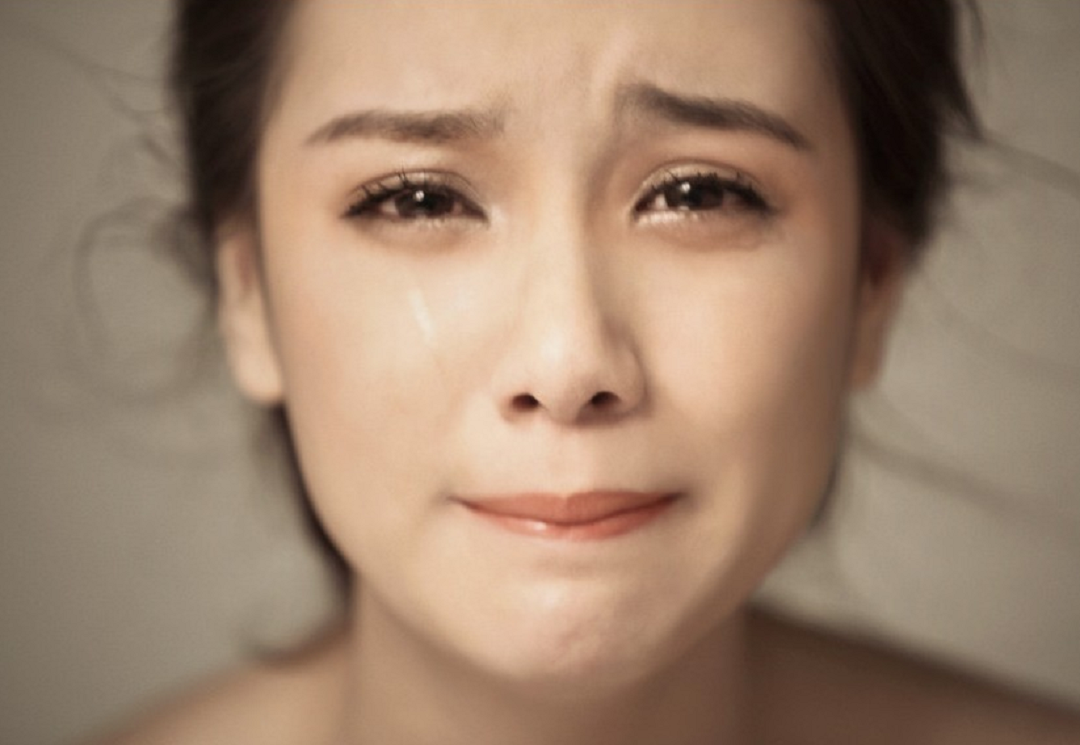 俺嫁穷老公,父母去世后嫂子不让进门,哥哥一句