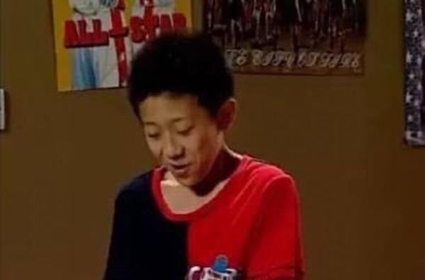 张一山为杨紫送祝福,却被粉丝被催婚了.