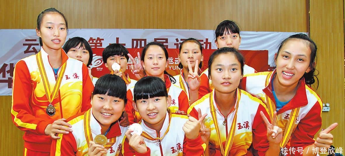中国女排运动员, 每个月能拿到多少工资 网友 我