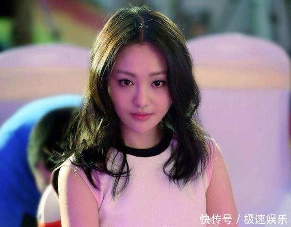 郑爽年收入,周冬雨年收入,关晓彤年收入,四位小