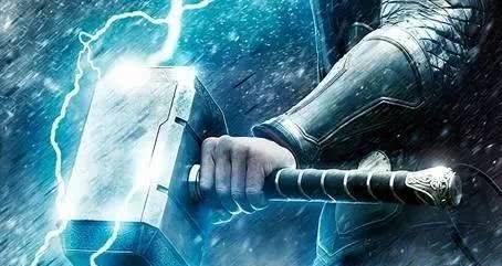 在电影《复仇者联盟4》里,美国队长为什么突然