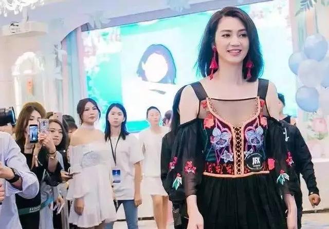 张丹峰为何如今才发声?可能不想做第二个黄心颖
