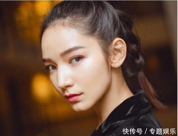 杨幂签约的四位女星:个个比热巴美,最后一位:怎