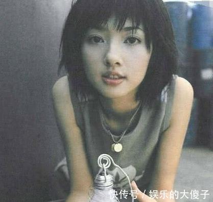 本以为郭碧婷只适合黑长直,看到她早年短发照