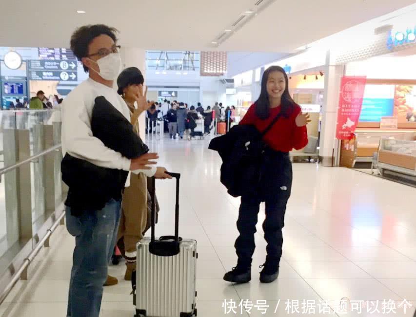 网友日本偶遇陈奕迅一家 14岁女儿身材高挑长
