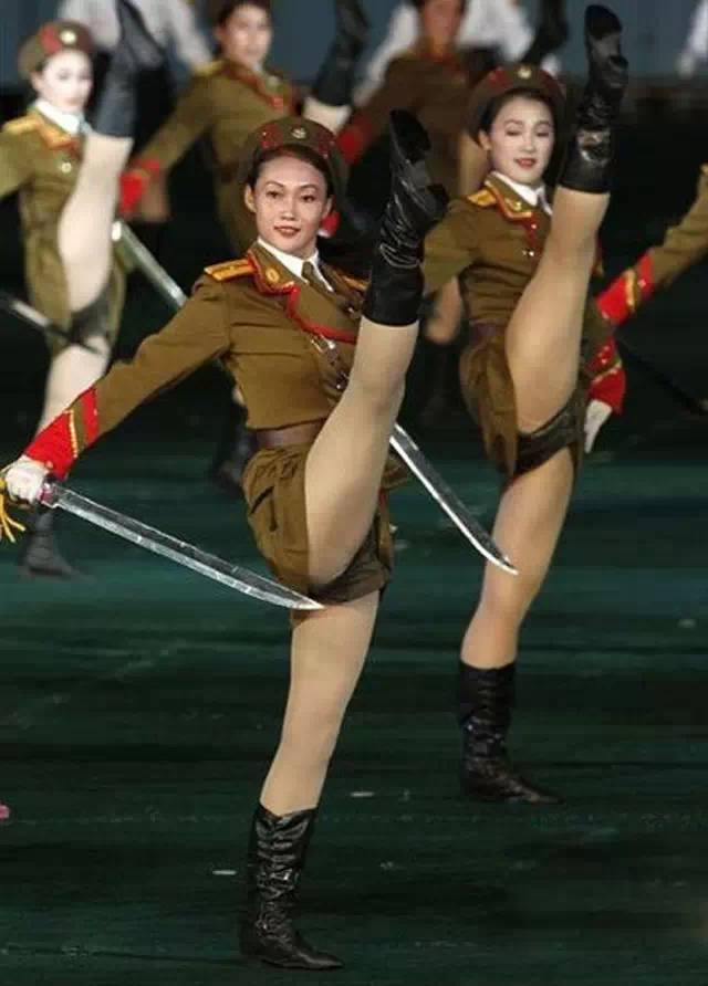 不爱红妆爱武装:全球巾帼大检阅