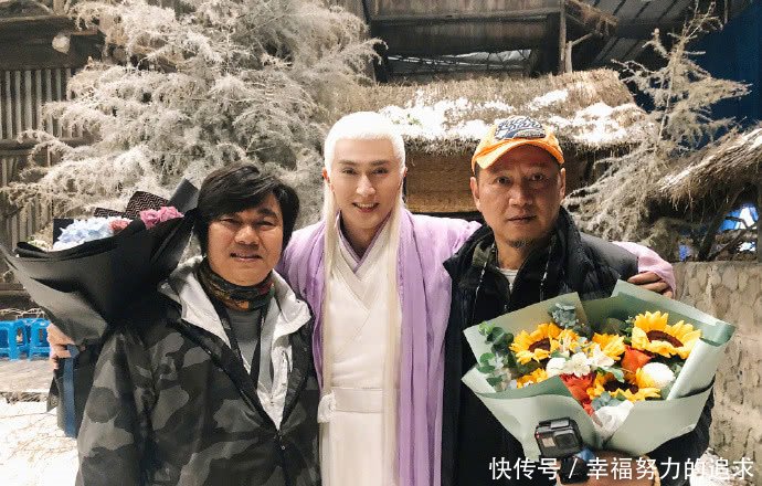 《枕上书》做鬼表情,热巴杀青脸变花絮表情包动物打招呼大全图片,折颜图片