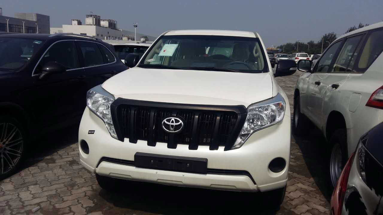 17款霸道2700中东版最新报价 天津港最新行情