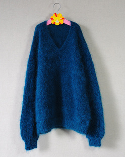 宝<em>蓝色毛衣</em>搭配<em>什么</em>颜色衣服(连衣裙或者<em>衬衫</em>