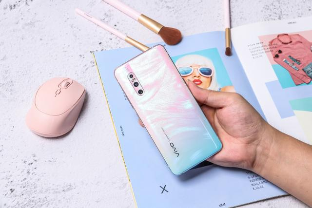 倒计时3天!何炅主持,vivo X27岛屿音乐节打造今夏最嗨狂欢夜 金百利国际娱乐