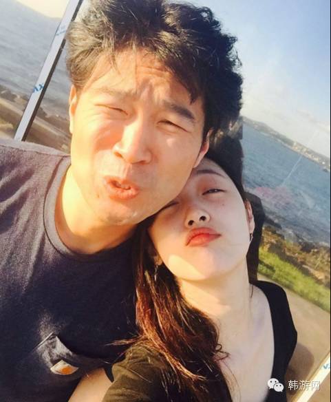 前段时间因为吃奶油事件走红的韩国前f(x)成员崔雪莉,在ins上传了多