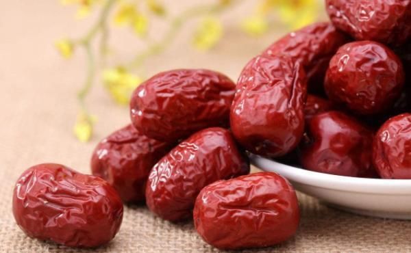一把红枣巧治鼻塞流鼻涕!不仅喷嚏不打了,鼻炎