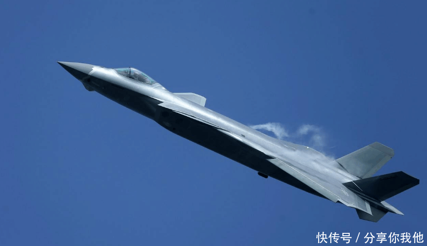 官方曝光歼20飞行速度 1分钟战斗巡航52公里