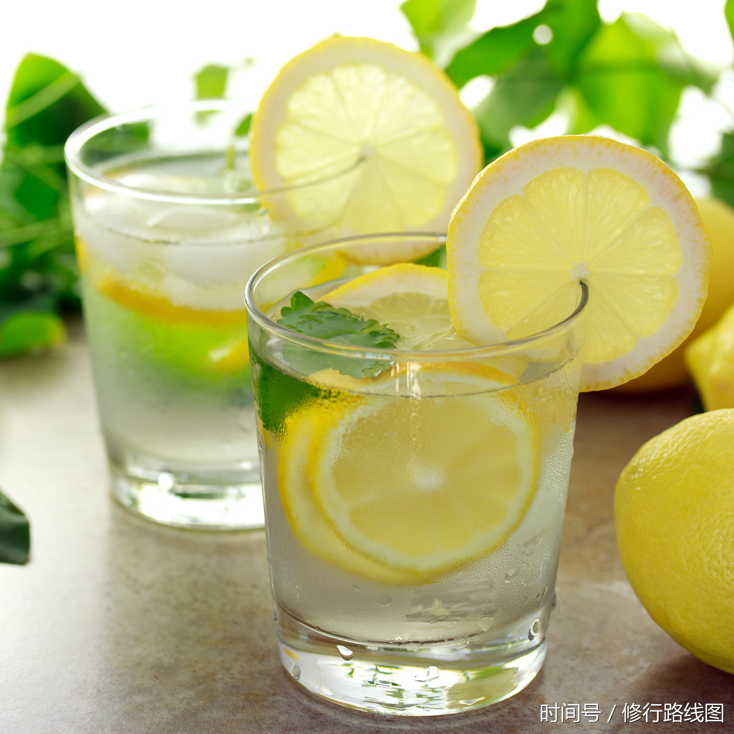这样喝柠檬水有害无益,关于柠檬水你需要知道