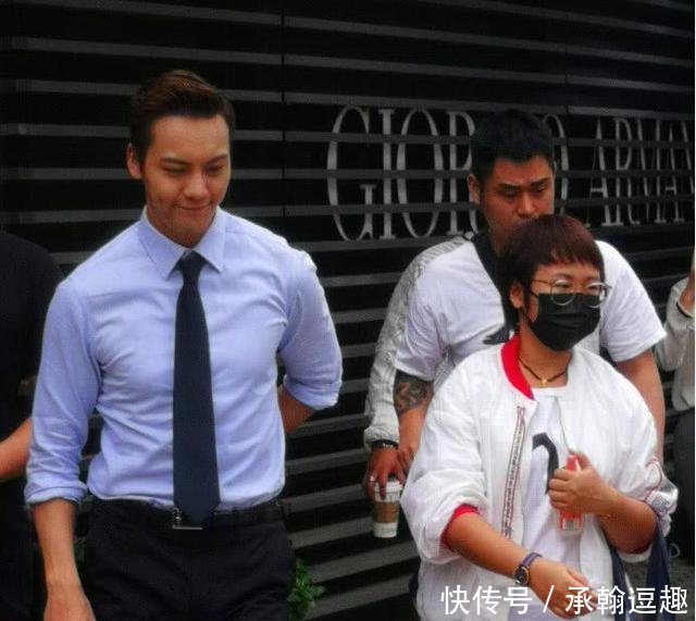 网友北京街头偶遇陈伟霆古力娜扎,两人举止亲