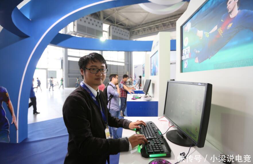 知名解说Joker谈RNG败给FW,暗示Uzi选的一手